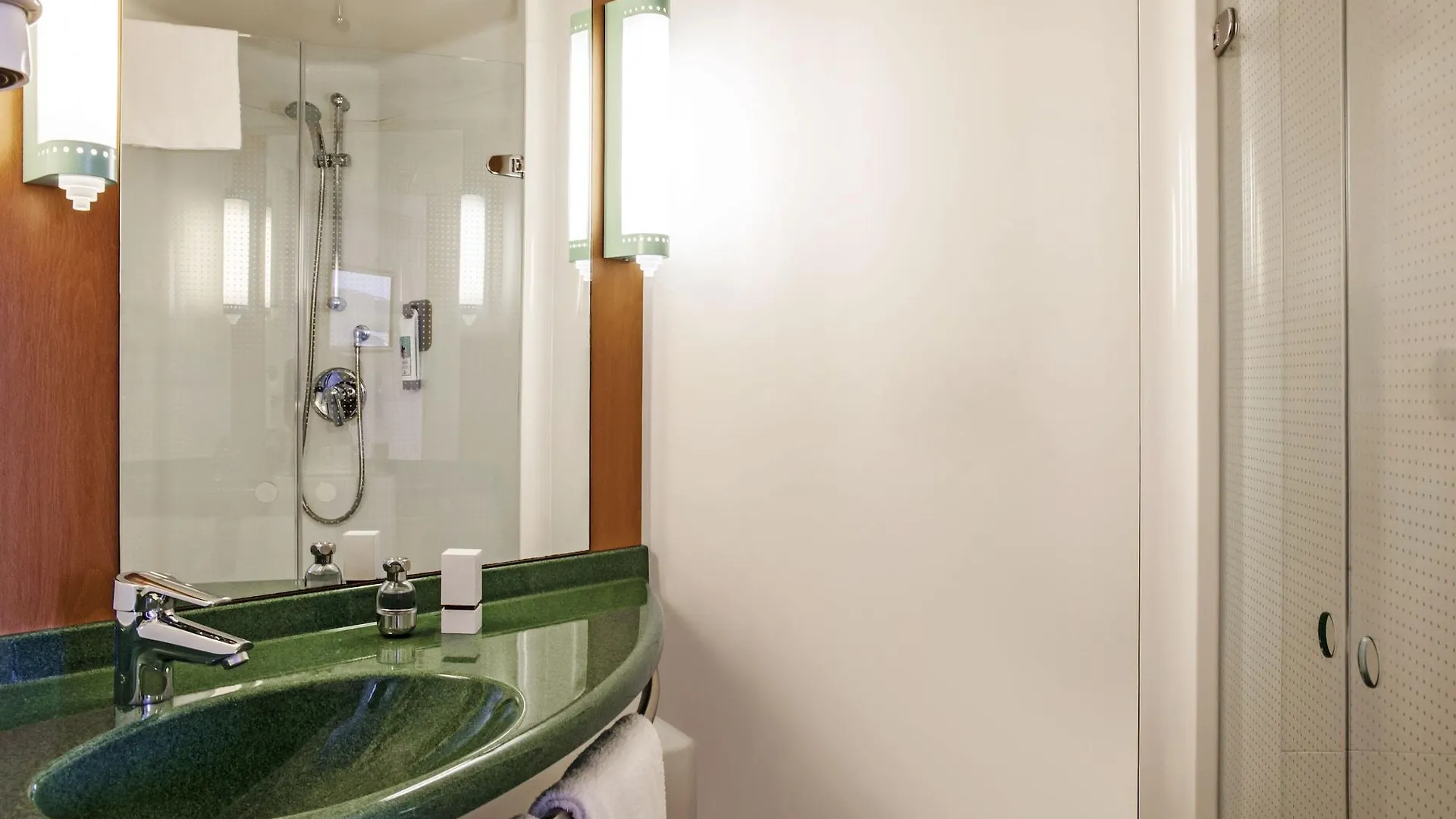 **  Hotel Ibis Barcelona Molins De Rei Hiszpania