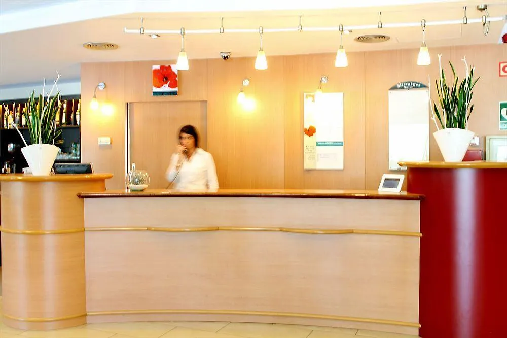 Hotel Ibis Barcelona Molins De Rei