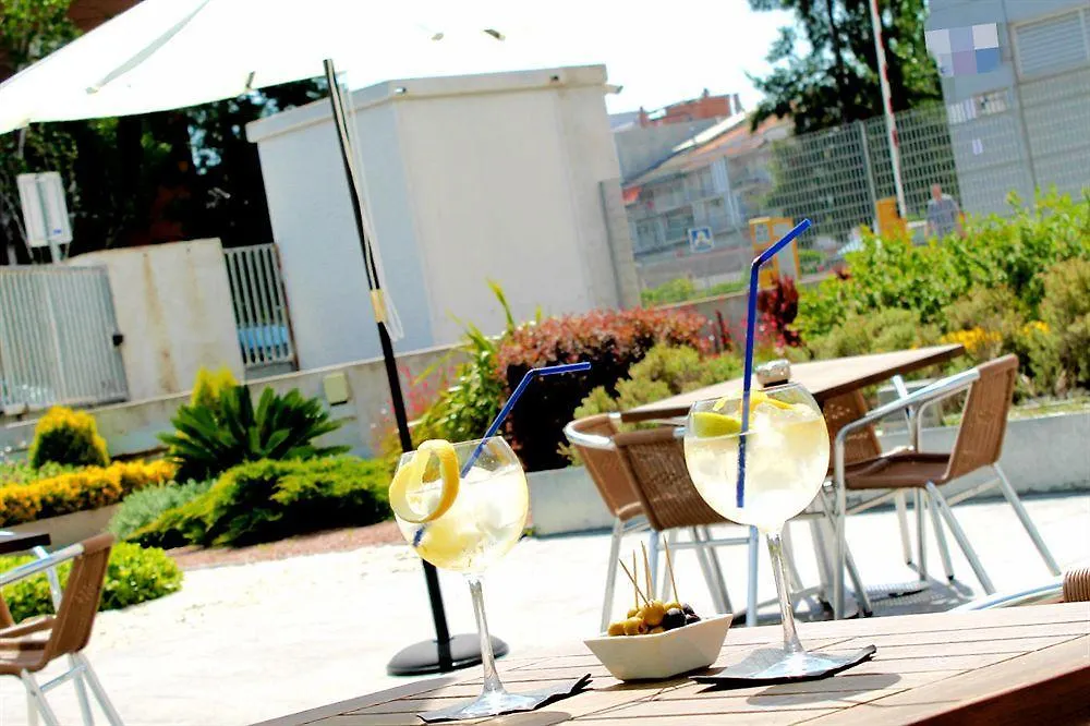 **  Hotel Ibis Barcelona Molins De Rei Hiszpania
