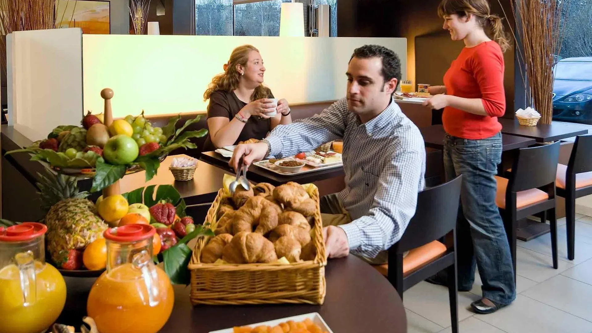 Ibis Barcelona Molins De Rei Hotel 2*,